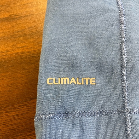 Adidas Clima 365 Performance Essentials. Size Medium. Blue - Picture 5 of 8